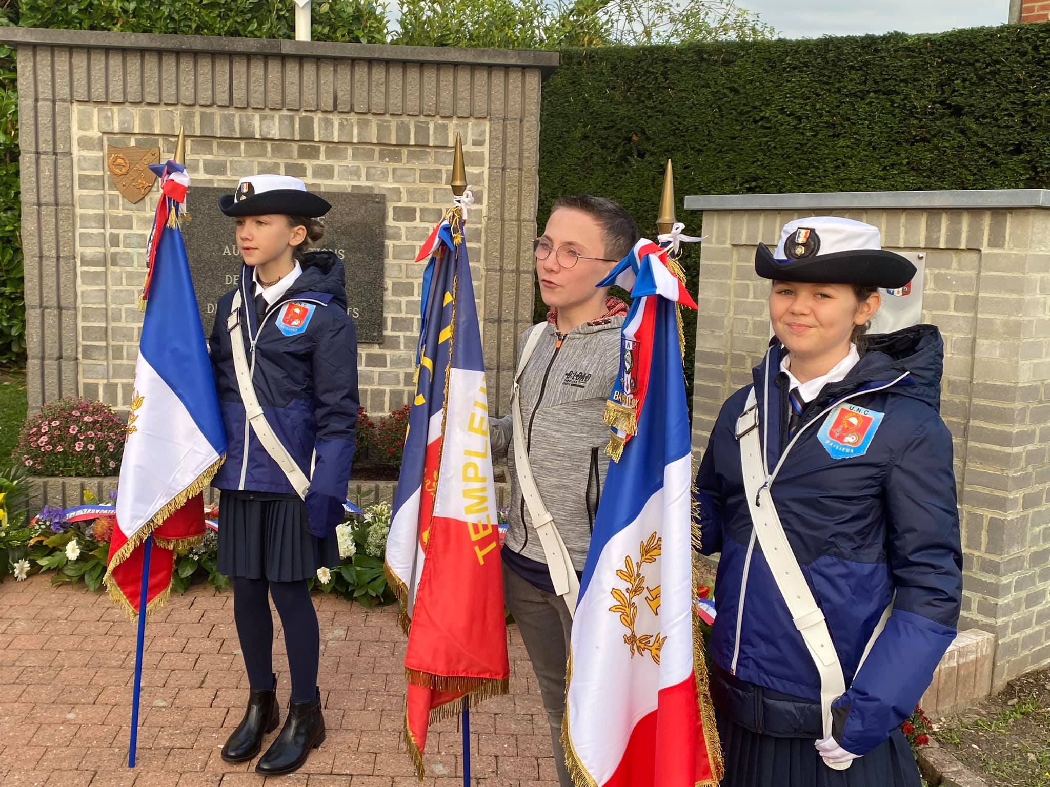 Jeunes porte-drapeau